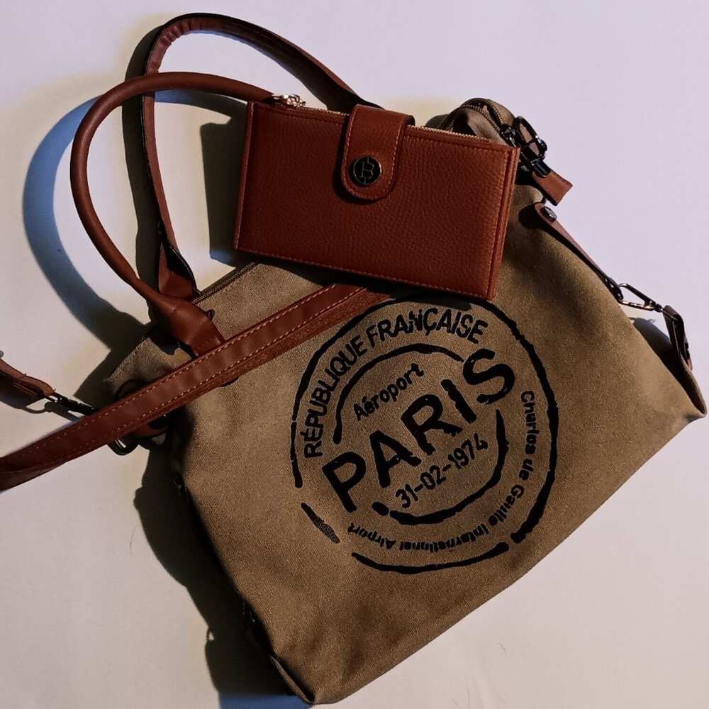 Charlos De Gaulle Airport Totebag with Bostaten wallet